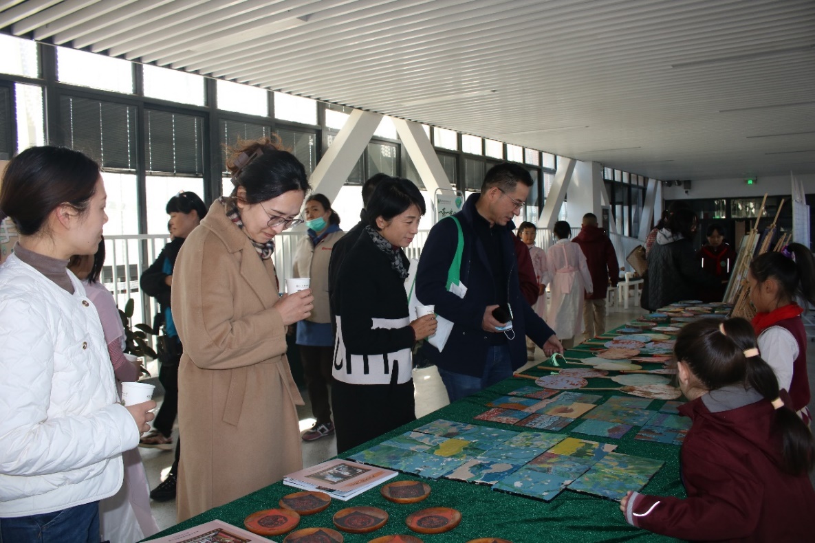 落实新课标，赋能新课堂，提升美育素养(1)_html_m4d511a8.jpg
